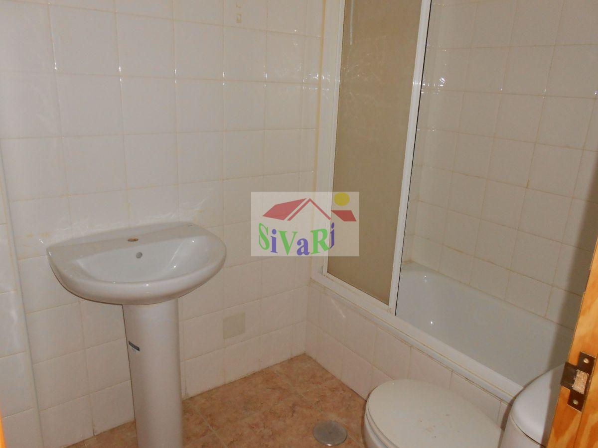 For sale of flat in Abarán
