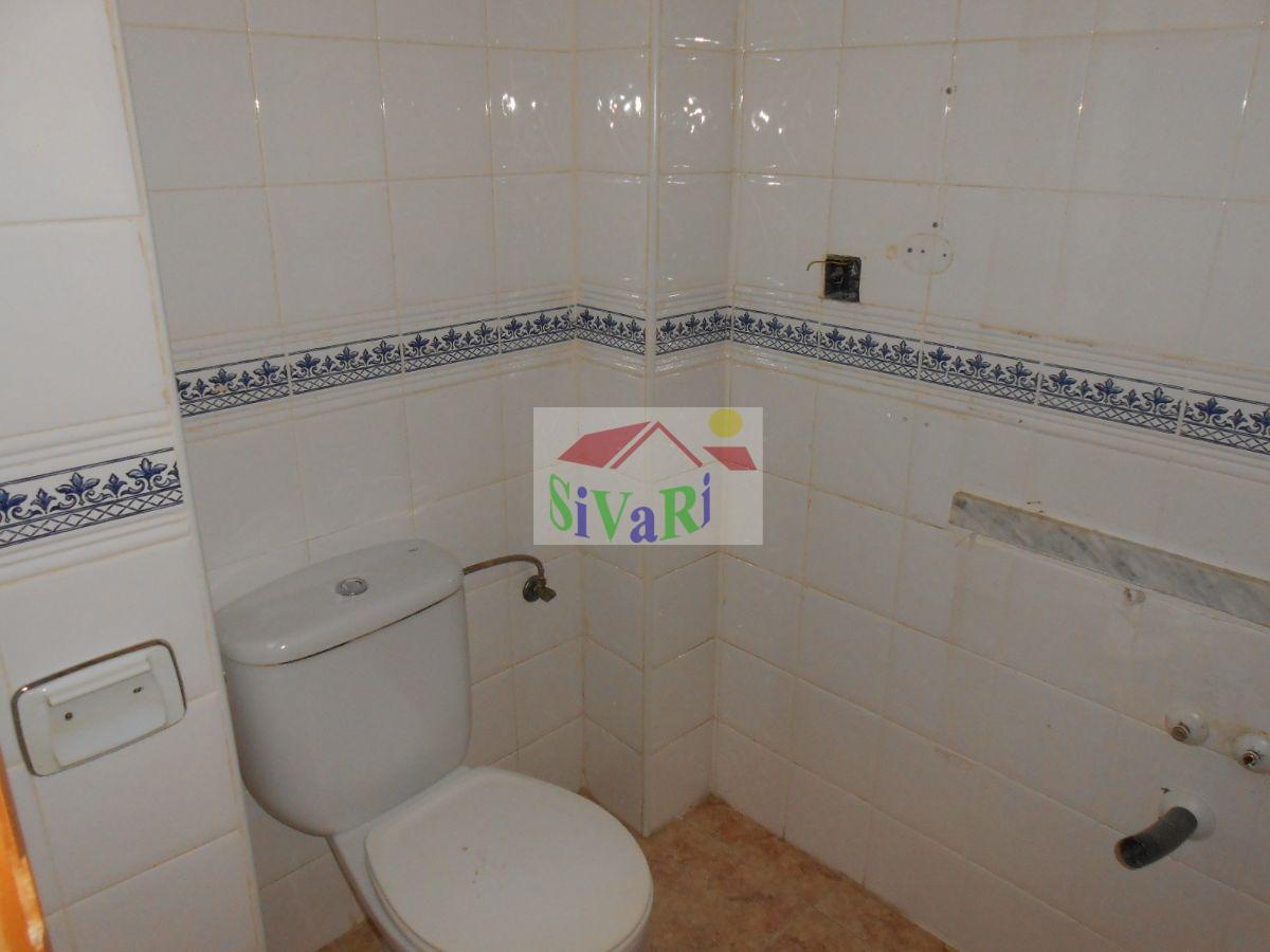 For sale of flat in Abarán