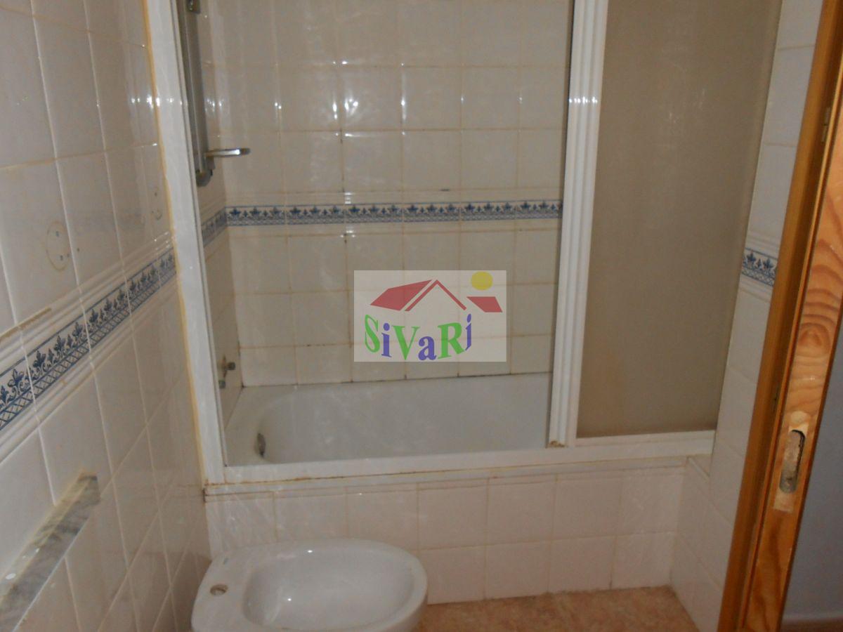 For sale of flat in Abarán