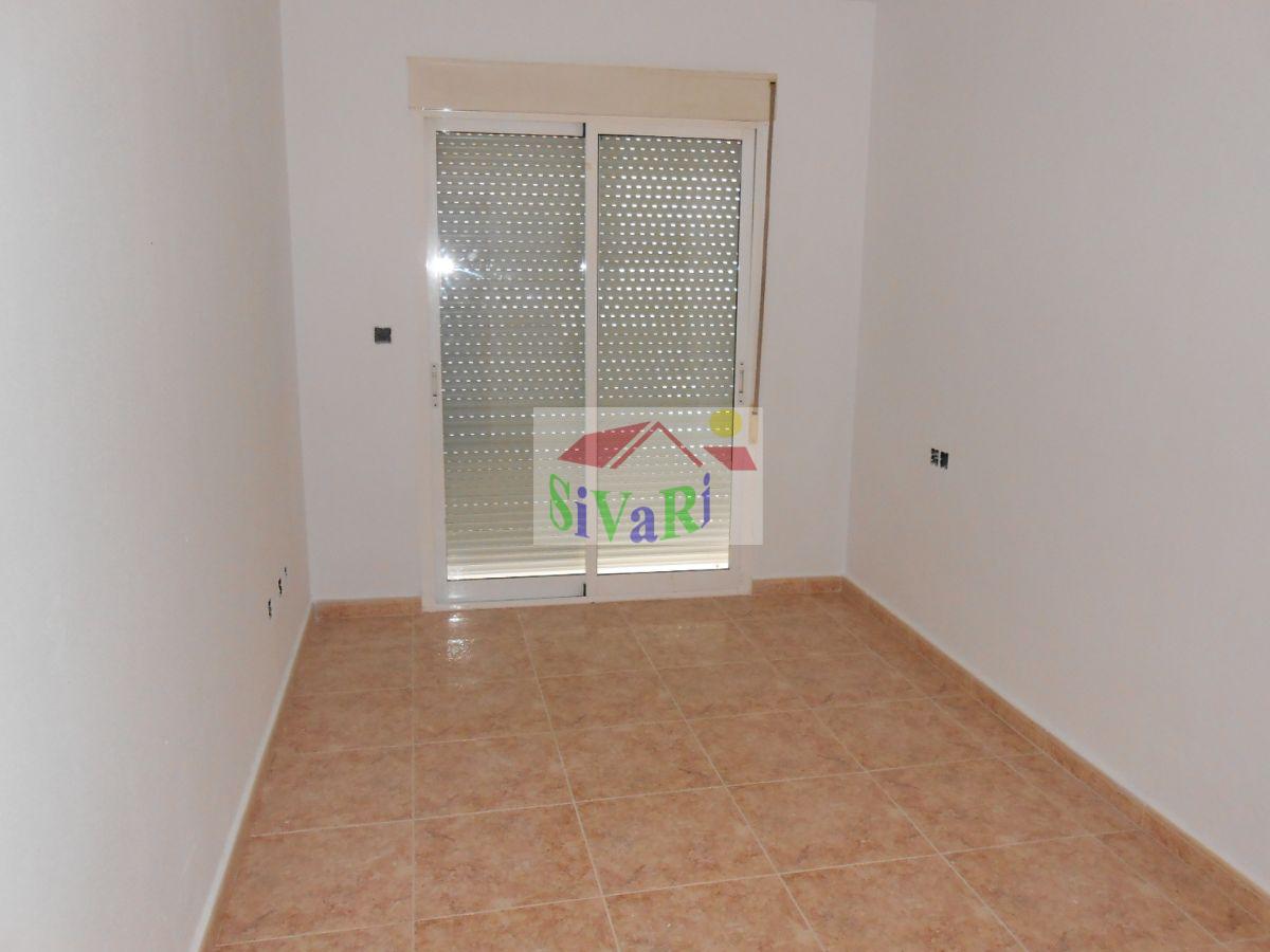 For sale of flat in Abarán