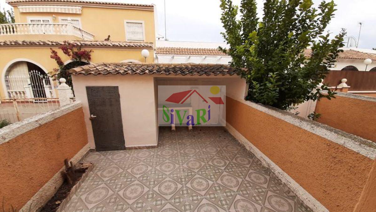 Venta de casa en Los Alcázares