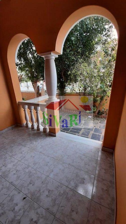 Venta de casa en Los Alcázares