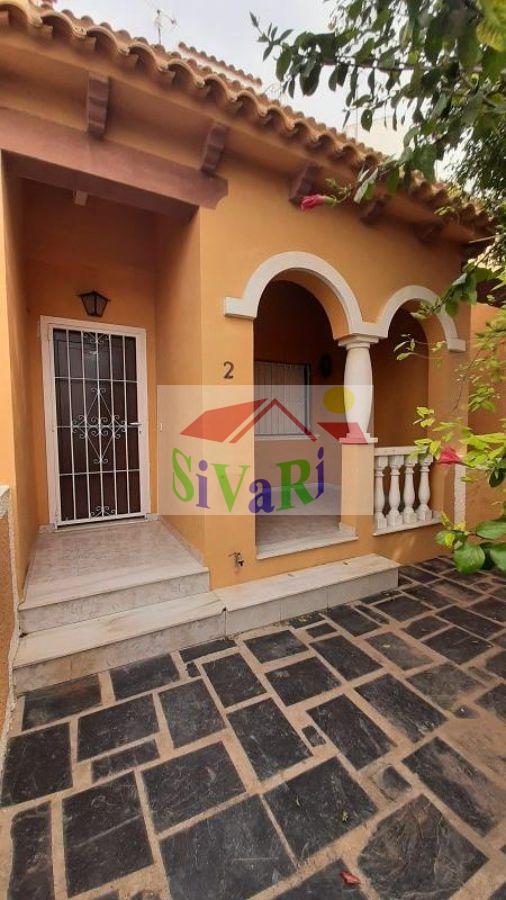 Venta de casa en Los Alcázares