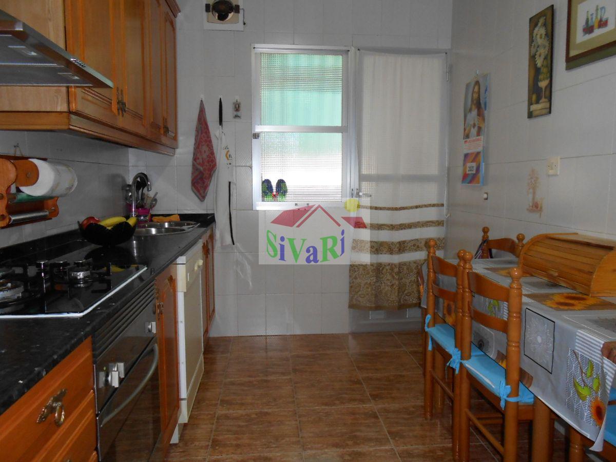 For sale of flat in Abarán