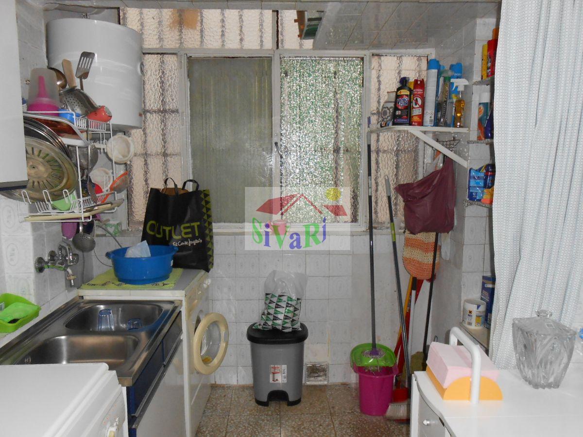 For sale of flat in Abarán