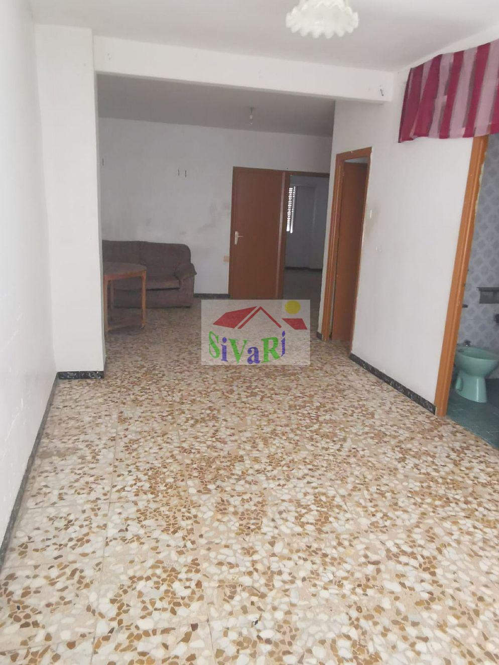 For sale of flat in Abarán