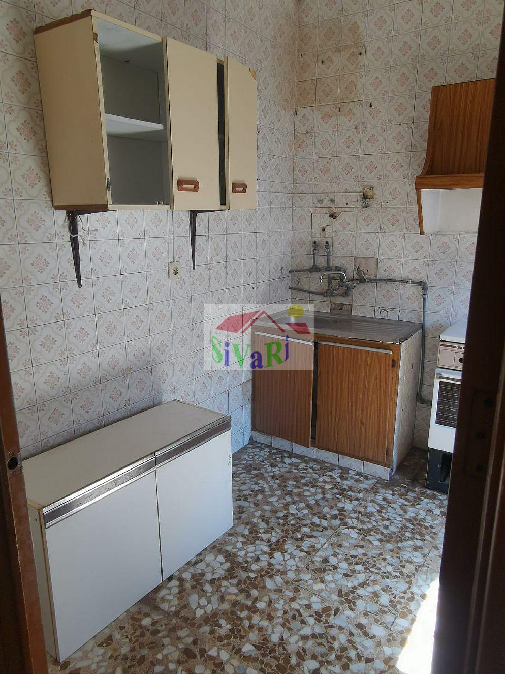 For sale of flat in Abarán