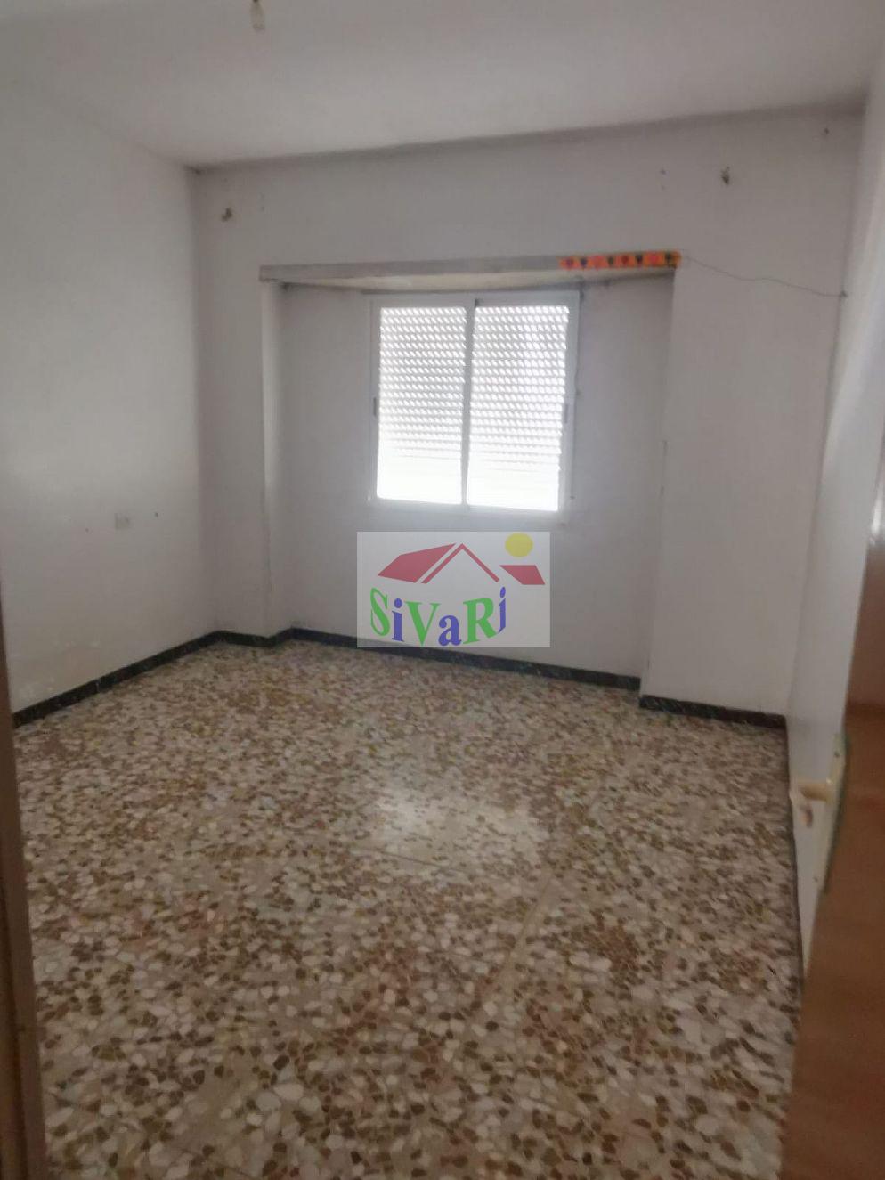 For sale of flat in Abarán