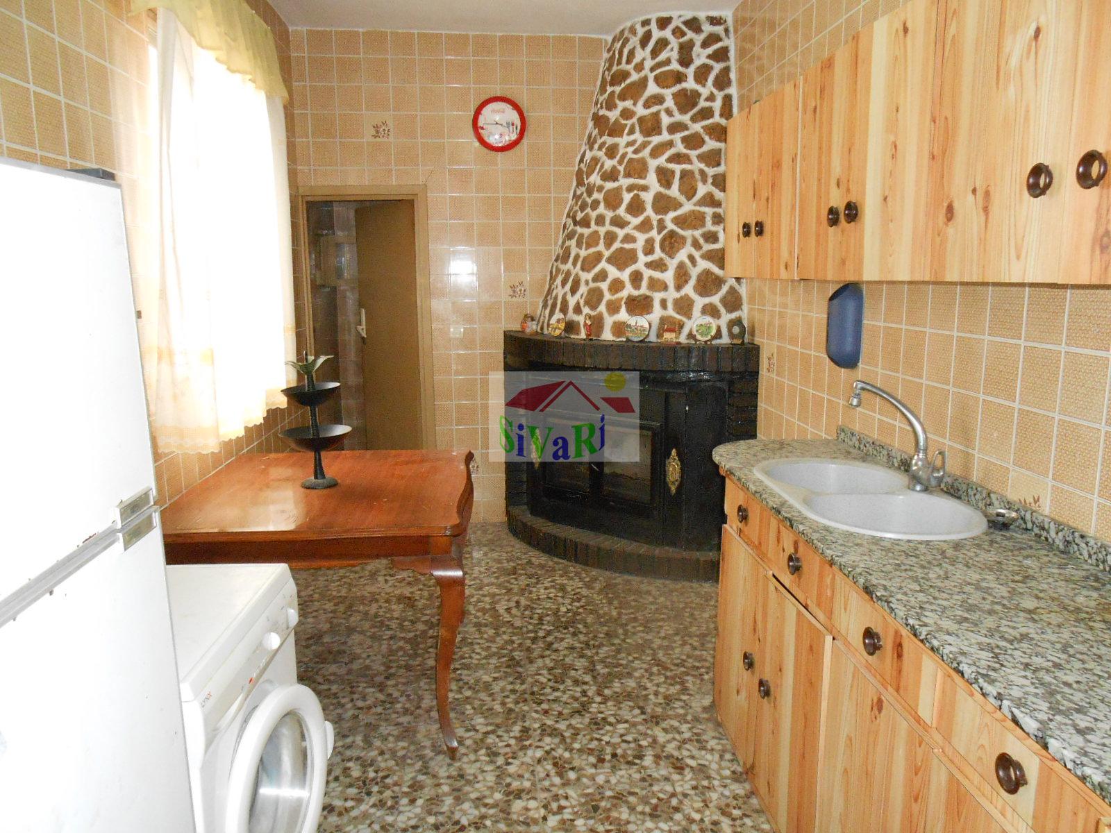 For sale of house in Abarán