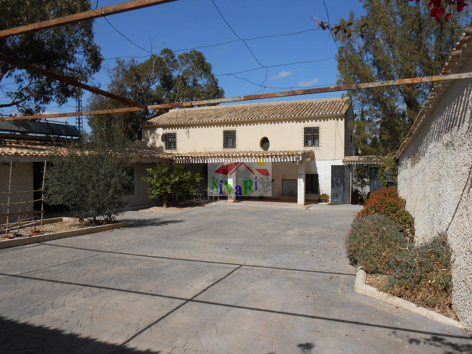 Venta de chalet en Abarán