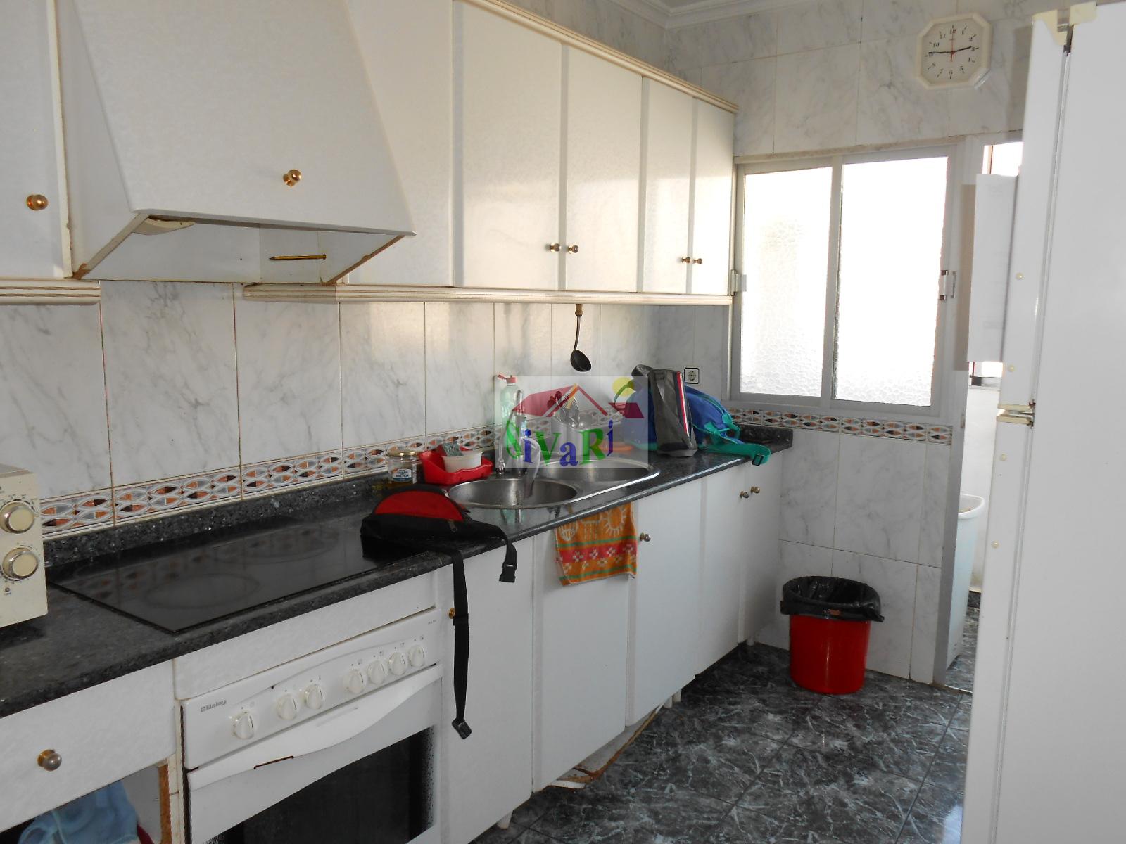 For sale of flat in Abarán