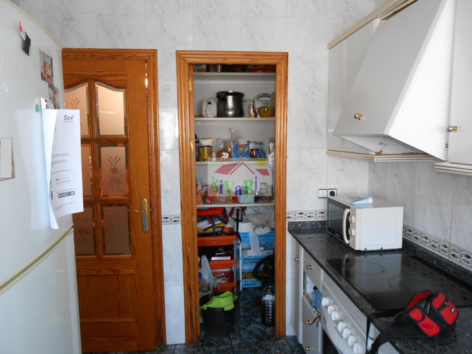 For sale of flat in Abarán