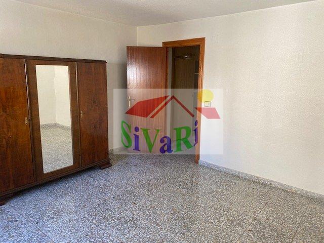 For sale of house in Abarán
