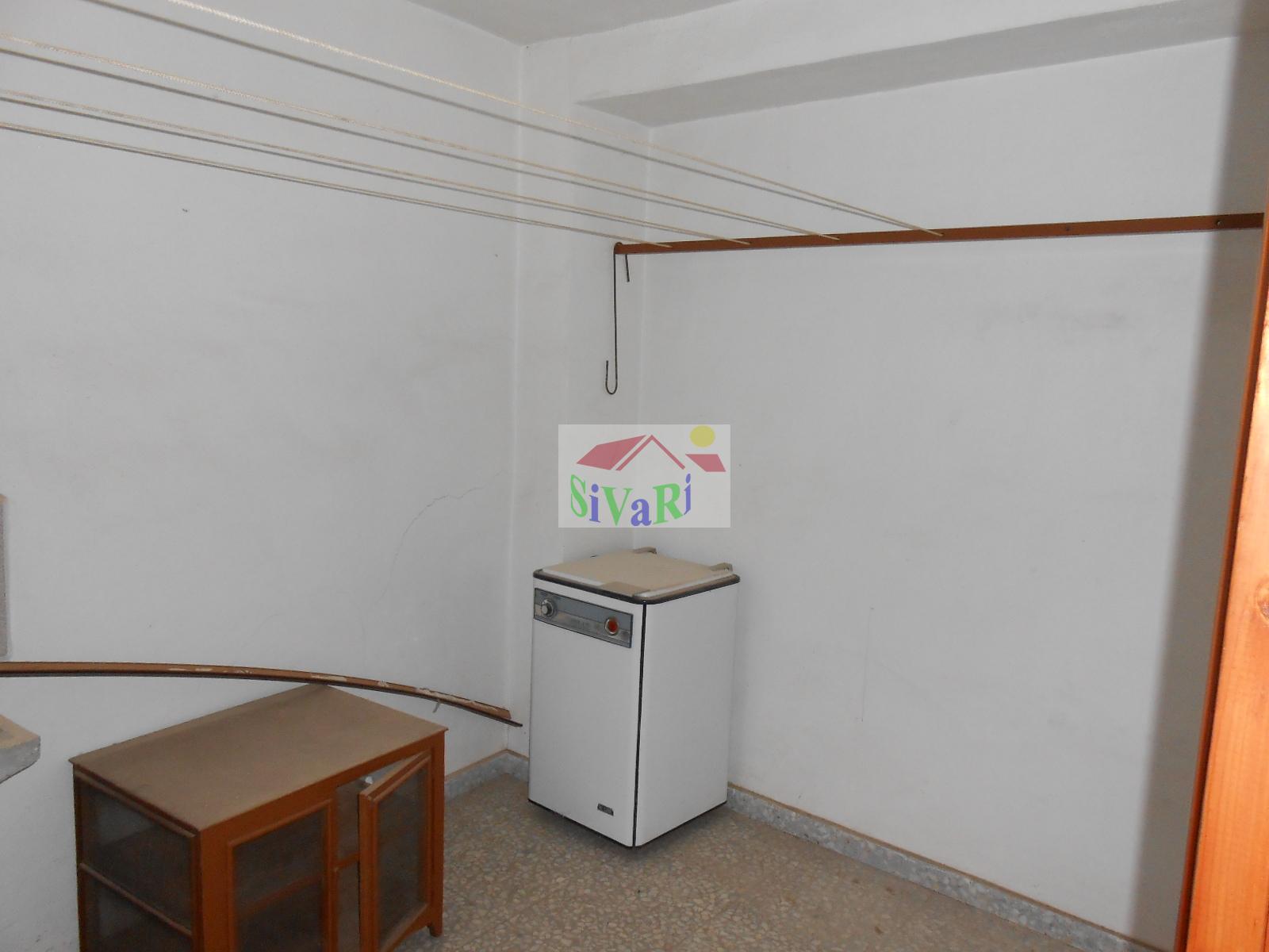 For sale of house in Abarán
