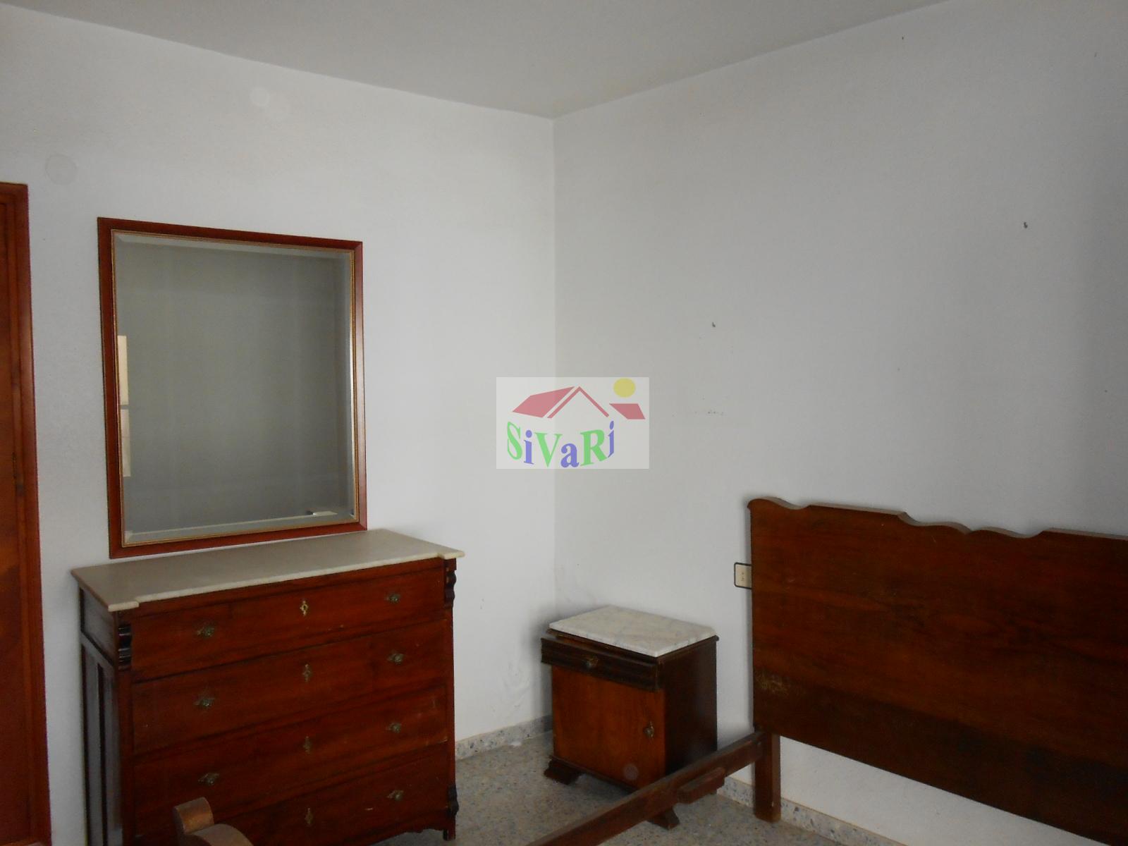 For sale of house in Abarán