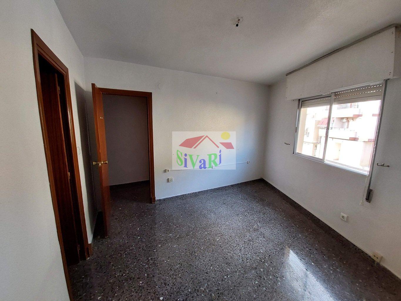 For sale of flat in Blanca