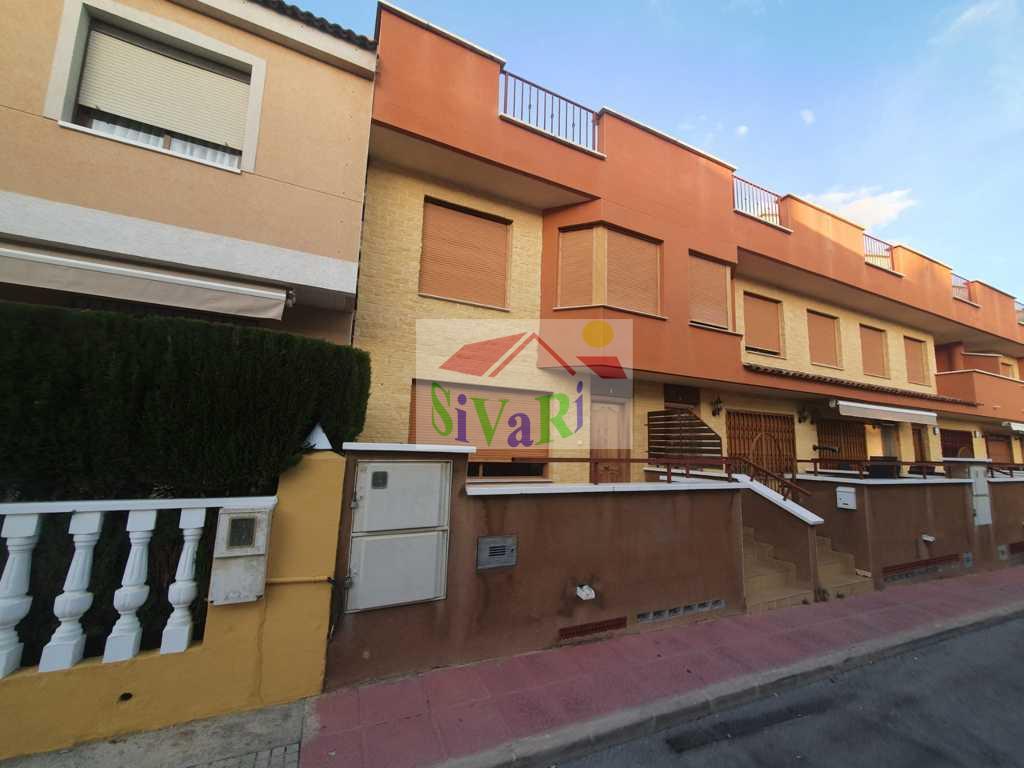 For sale of duplex in Blanca