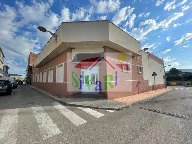 For sale of commercial in Abarán