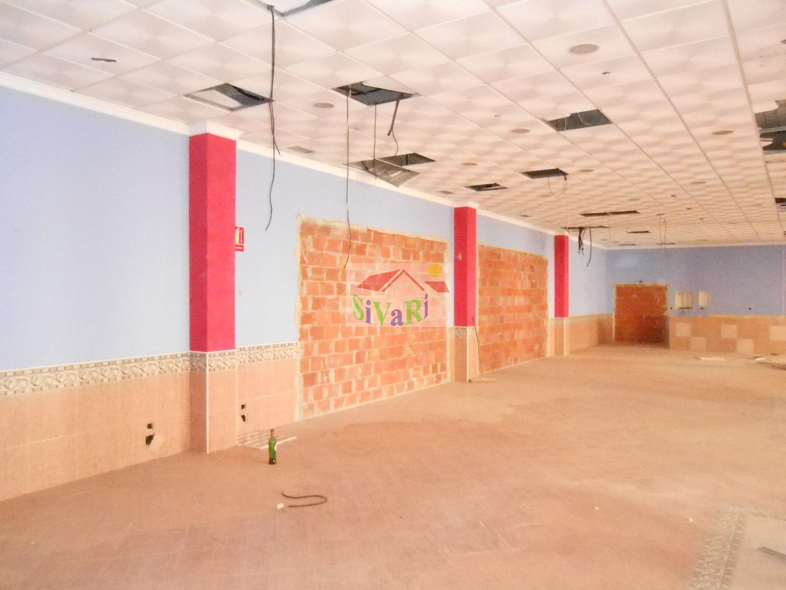 For sale of commercial in Abarán