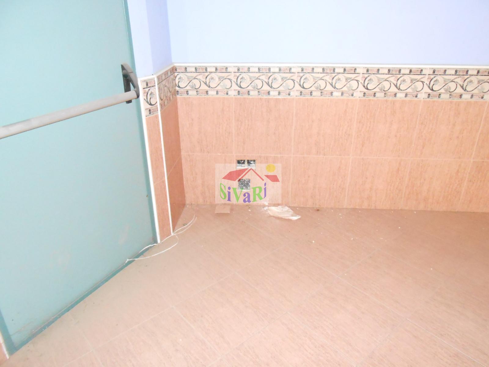 For sale of commercial in Abarán
