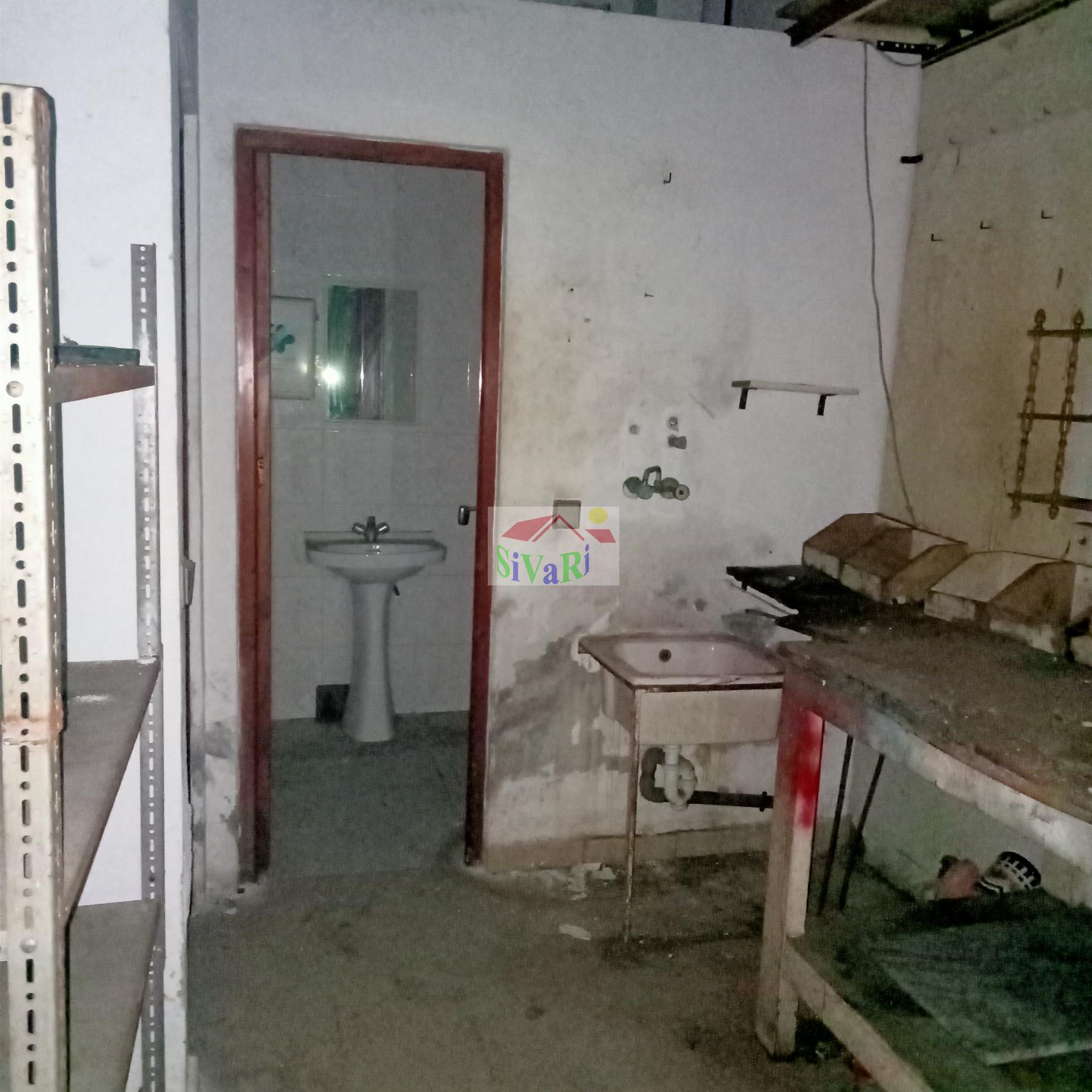 For sale of commercial in Abarán