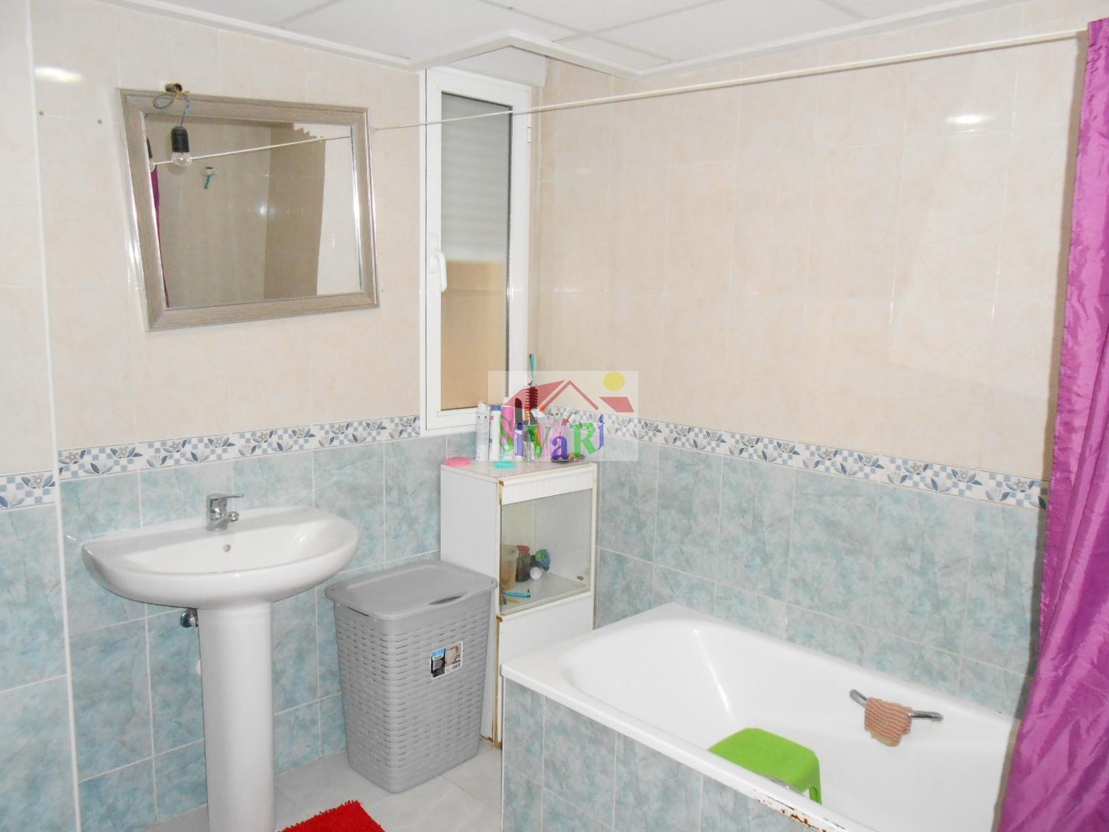 For sale of flat in Abarán