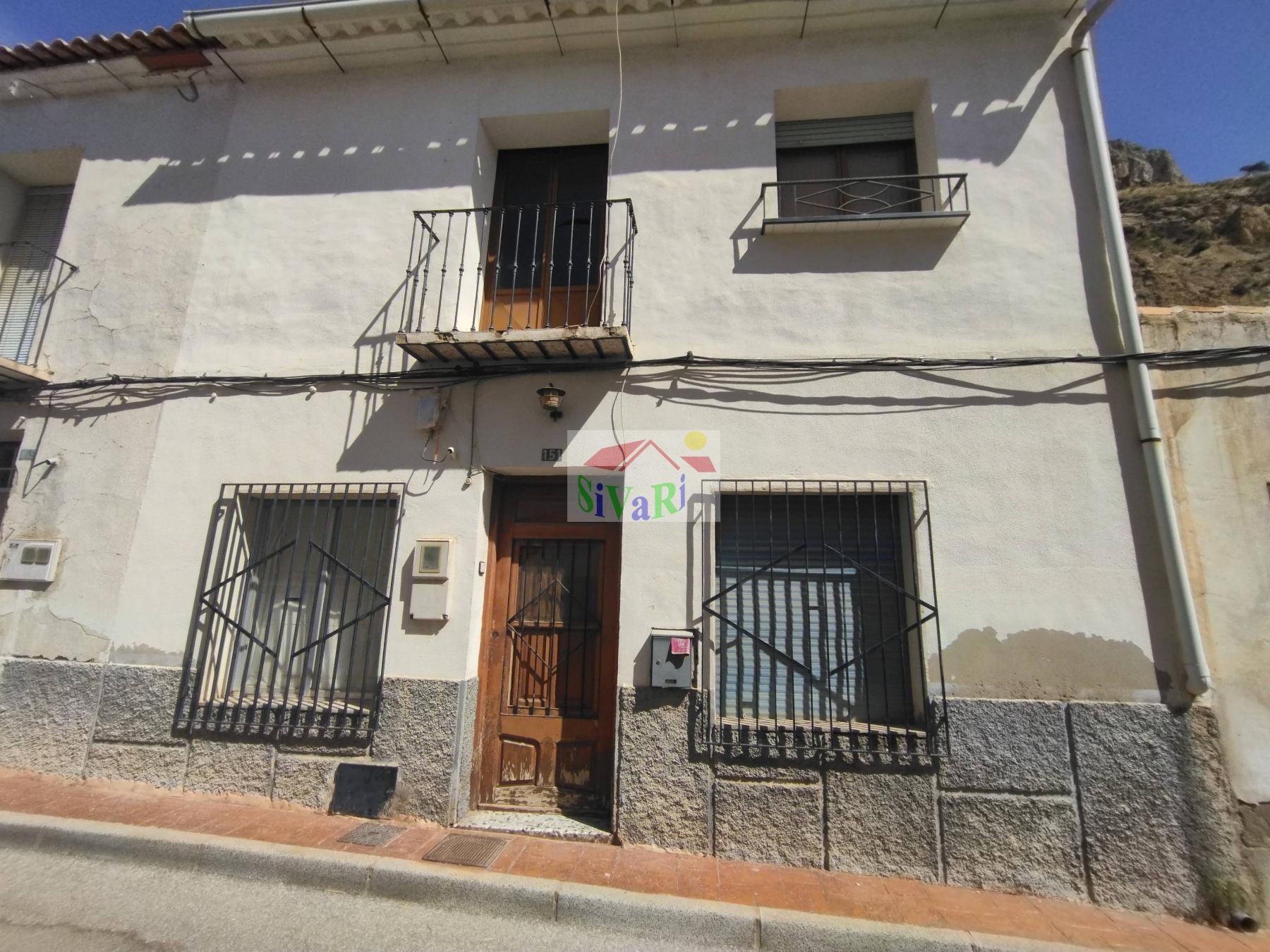 For sale of house in Ulea