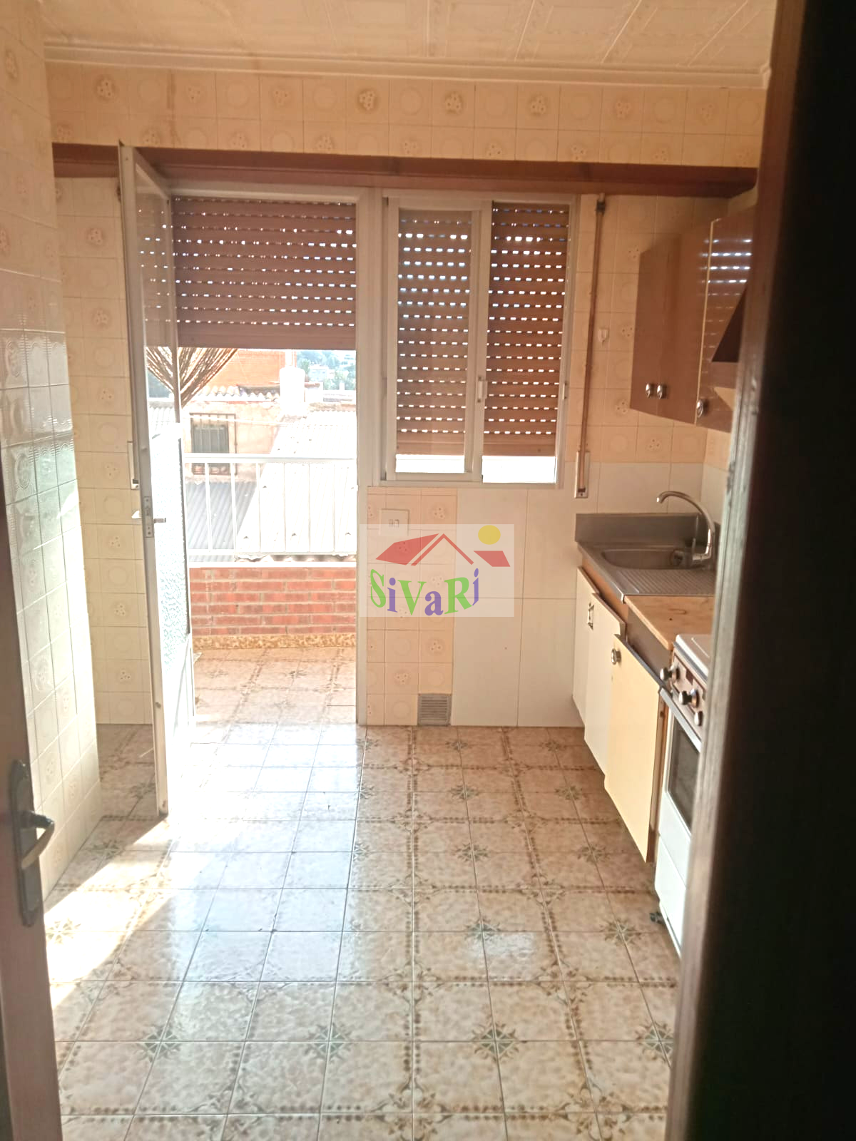 For sale of flat in Abarán