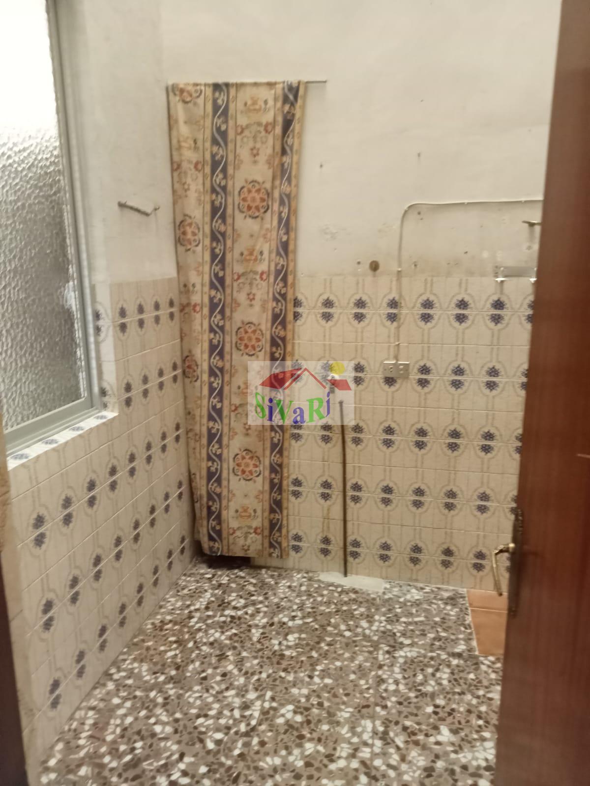 For sale of flat in Abarán