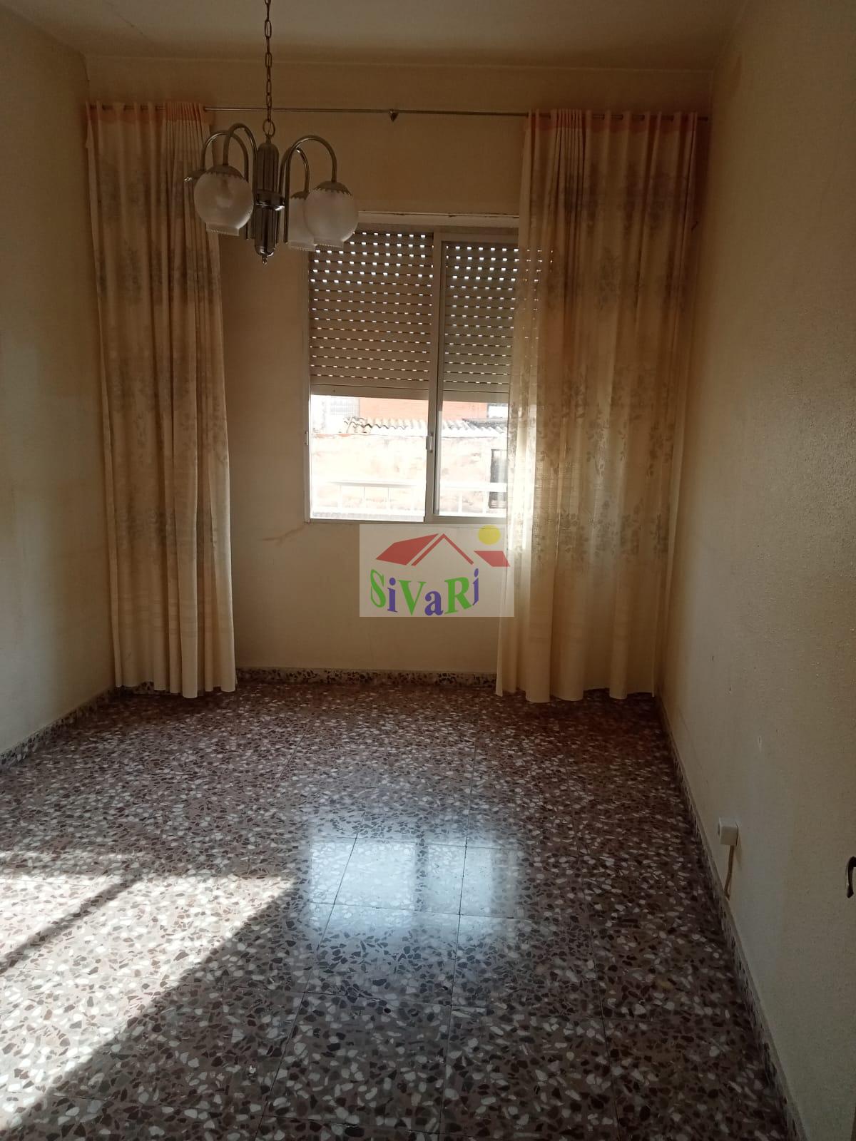 For sale of flat in Abarán