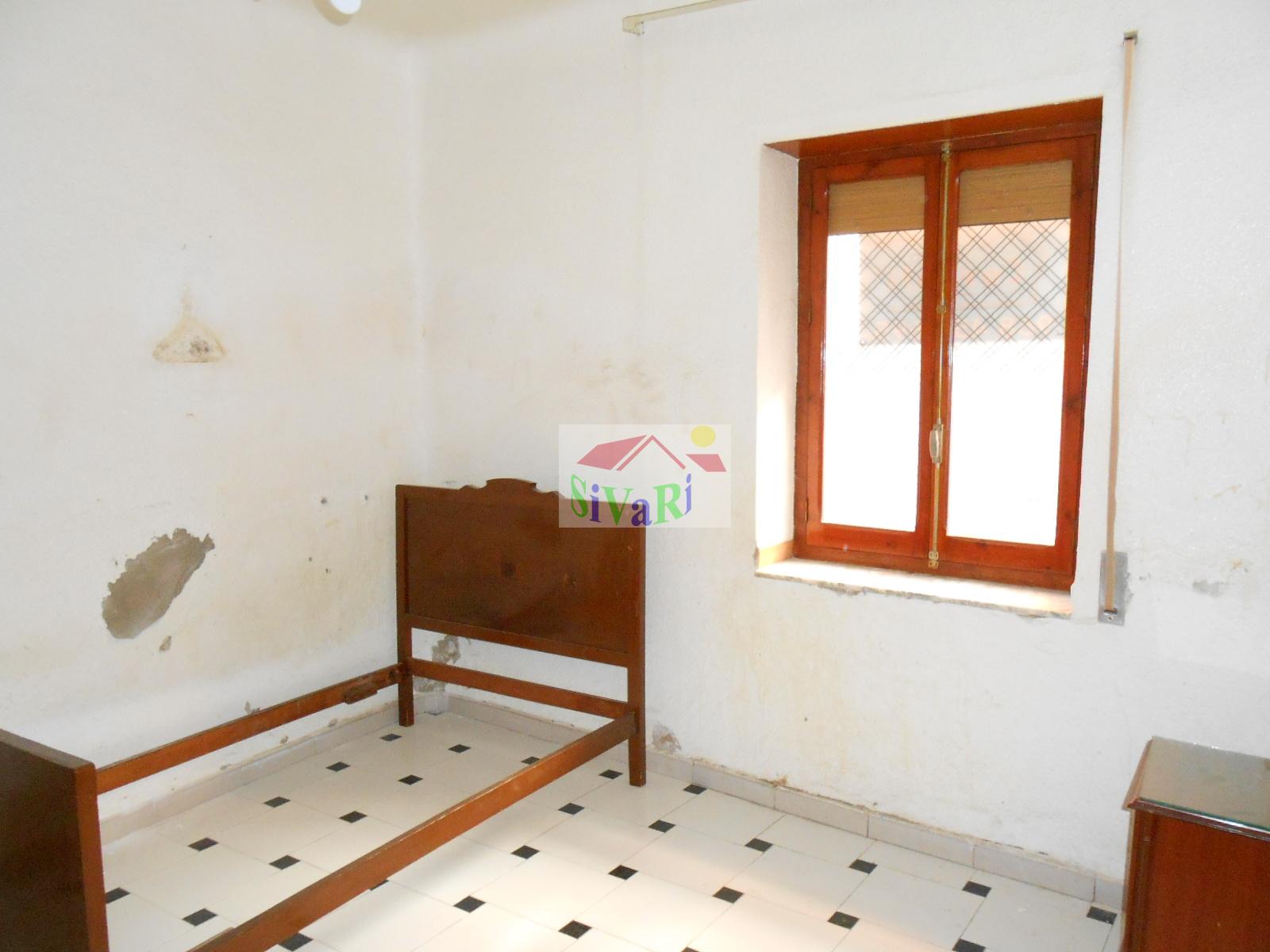For sale of house in Abarán