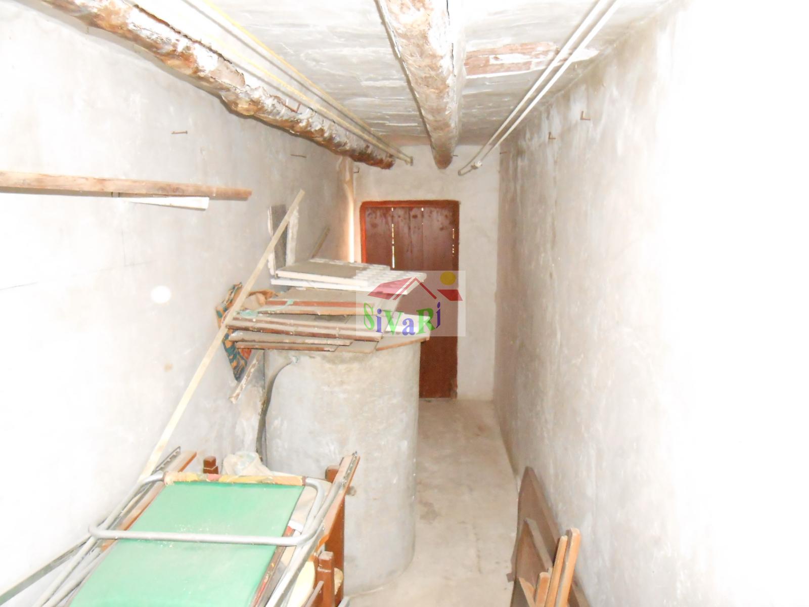 For sale of house in Abarán