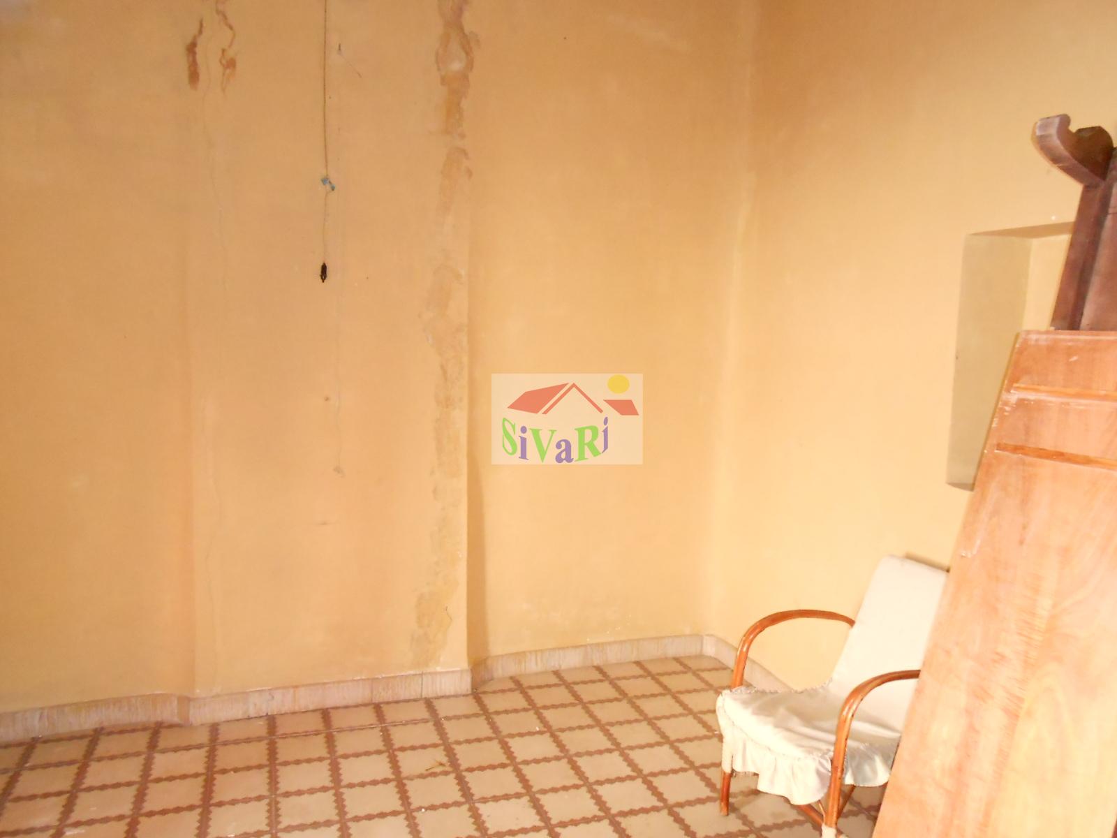 For sale of house in Abarán