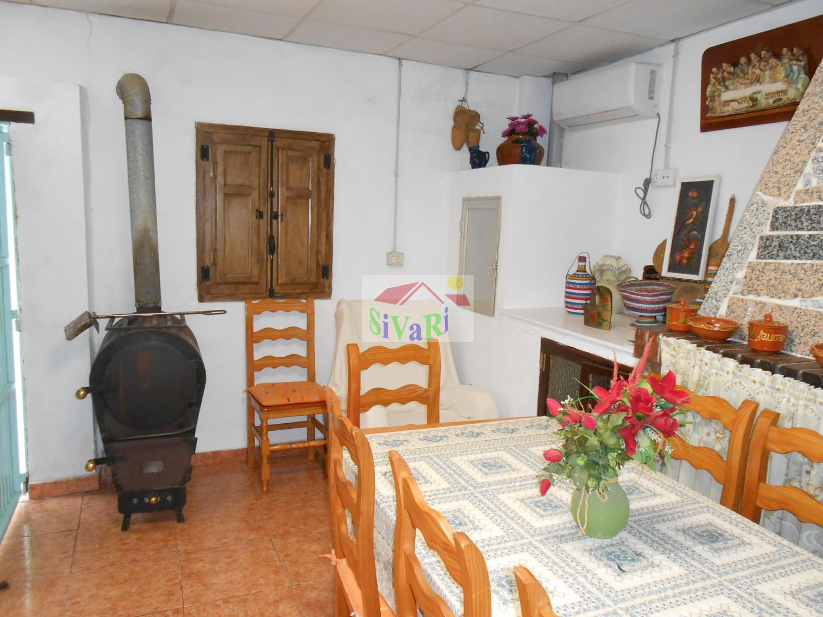 For sale of house in Abarán