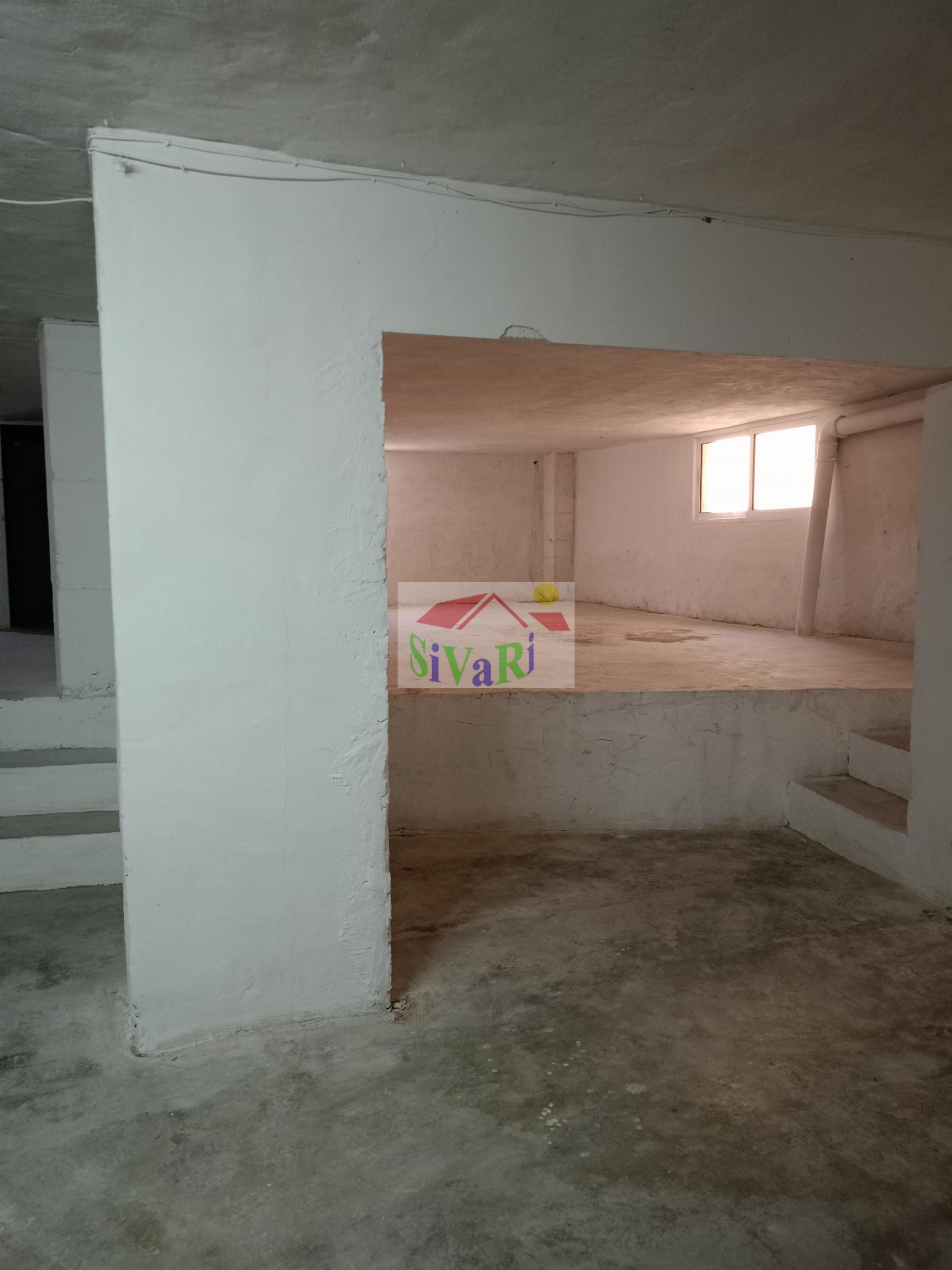 For sale of premises in Abarán