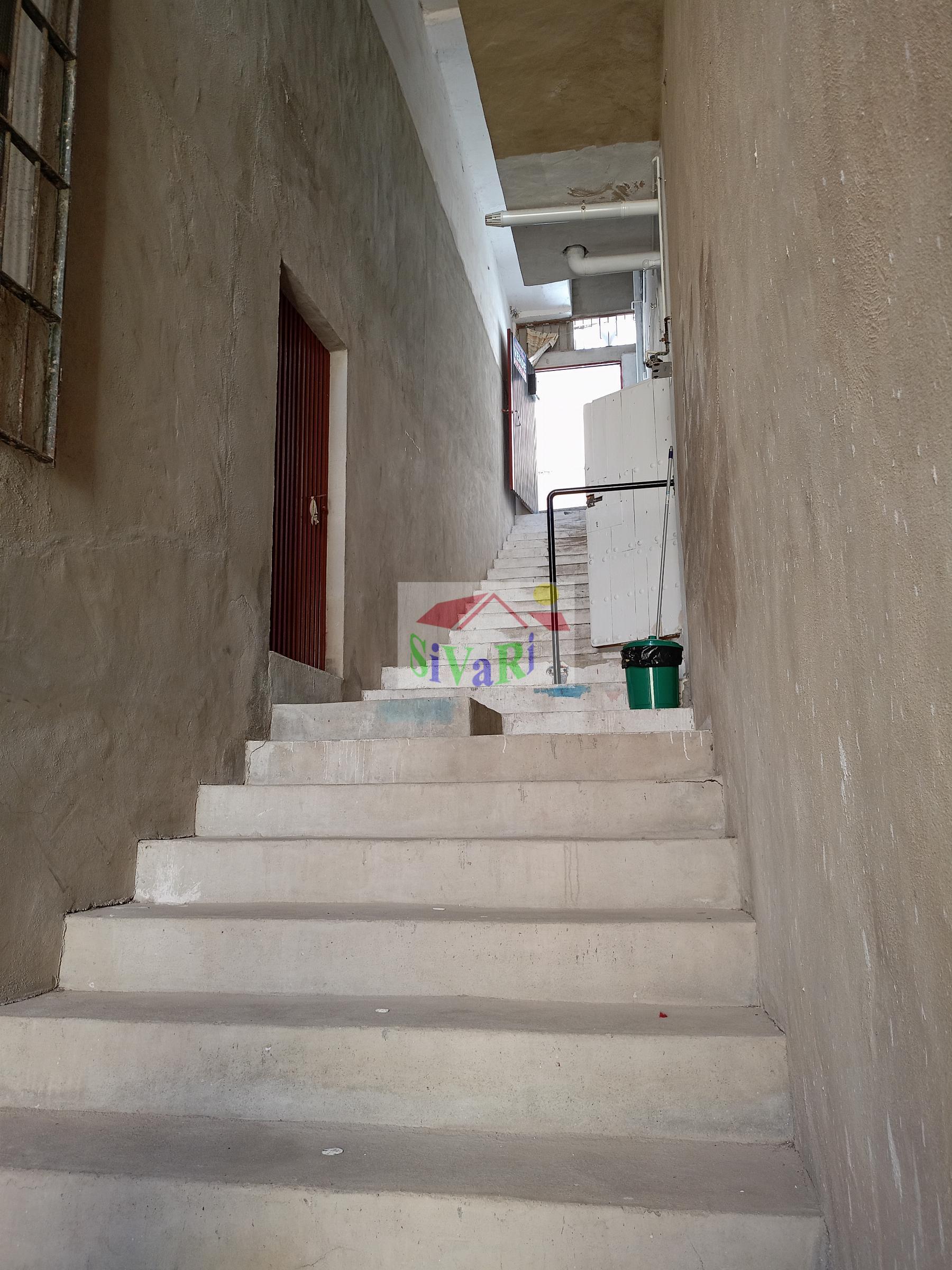 For sale of premises in Abarán
