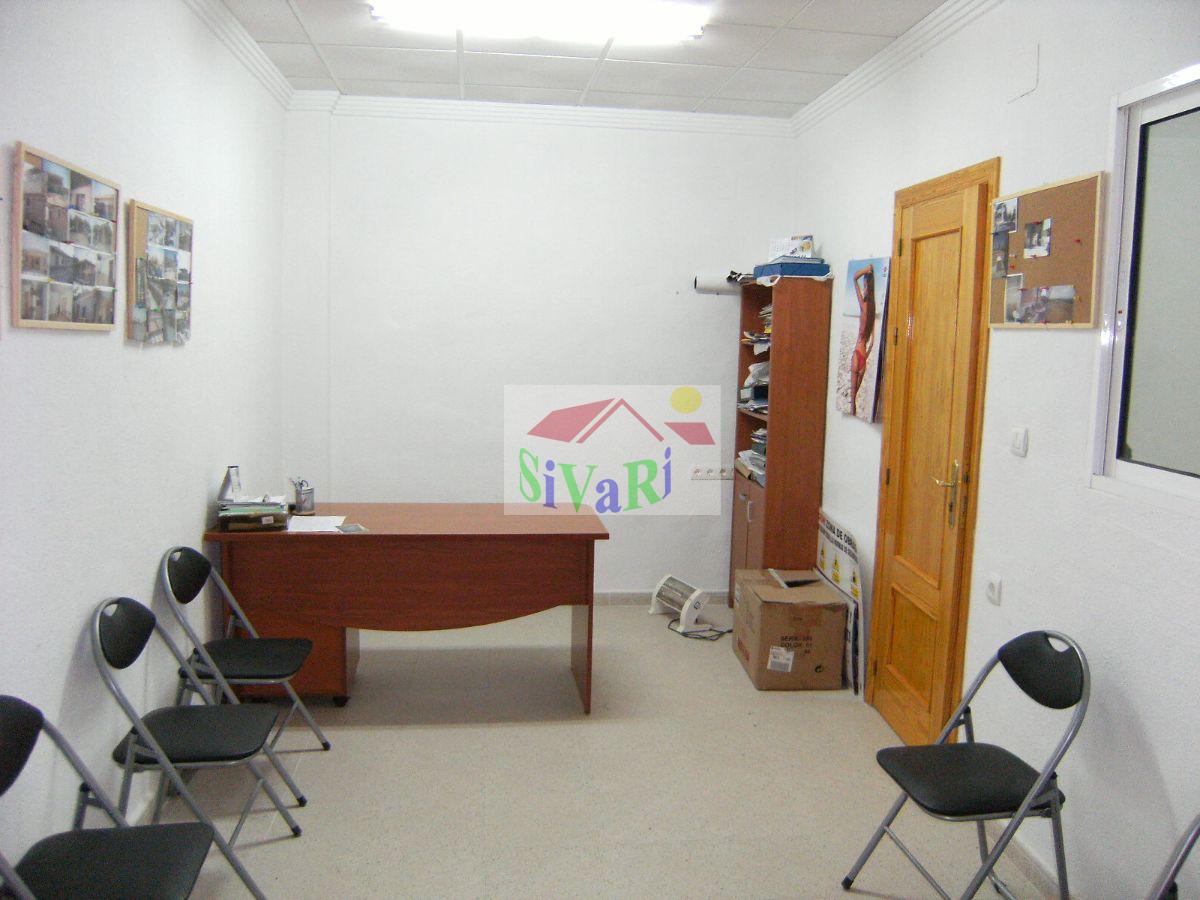 For rent of commercial in Abarán