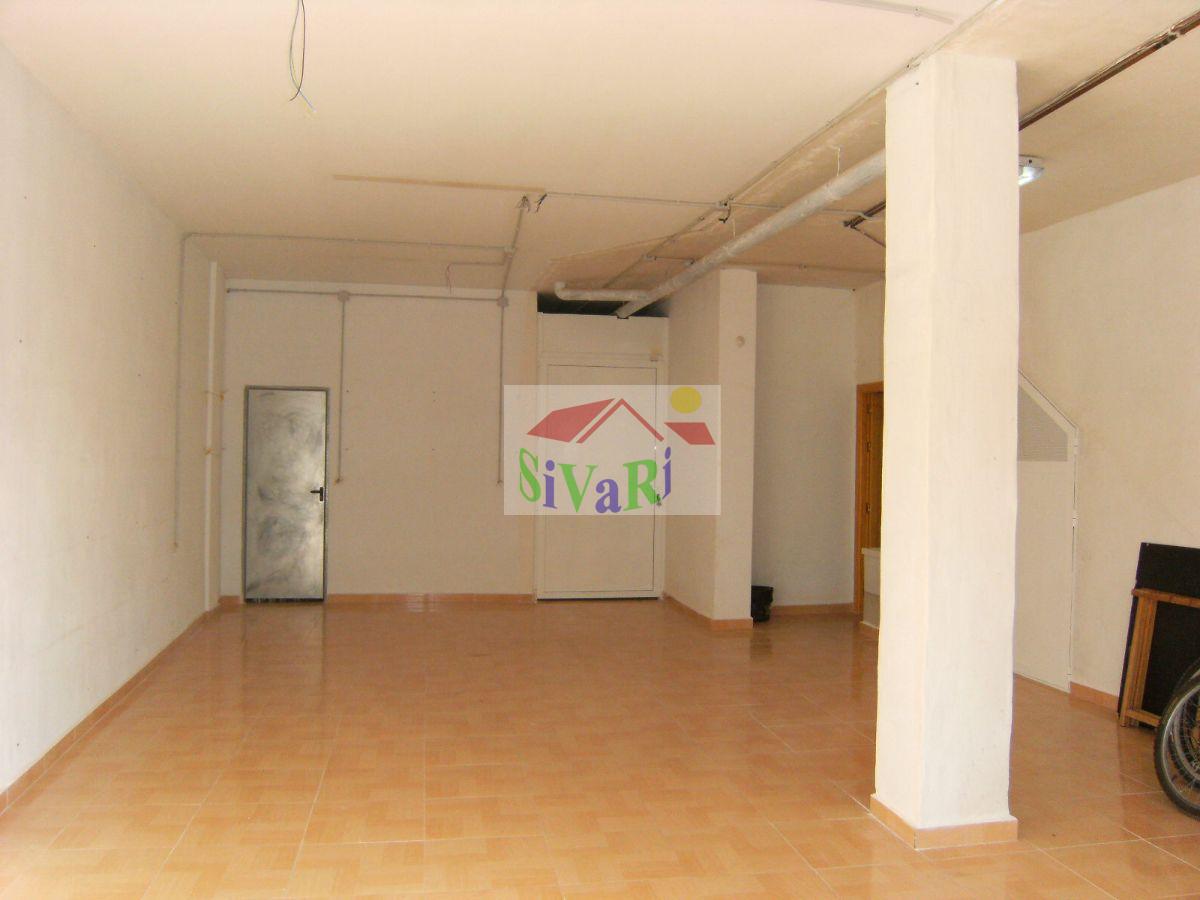 For rent of commercial in Abarán