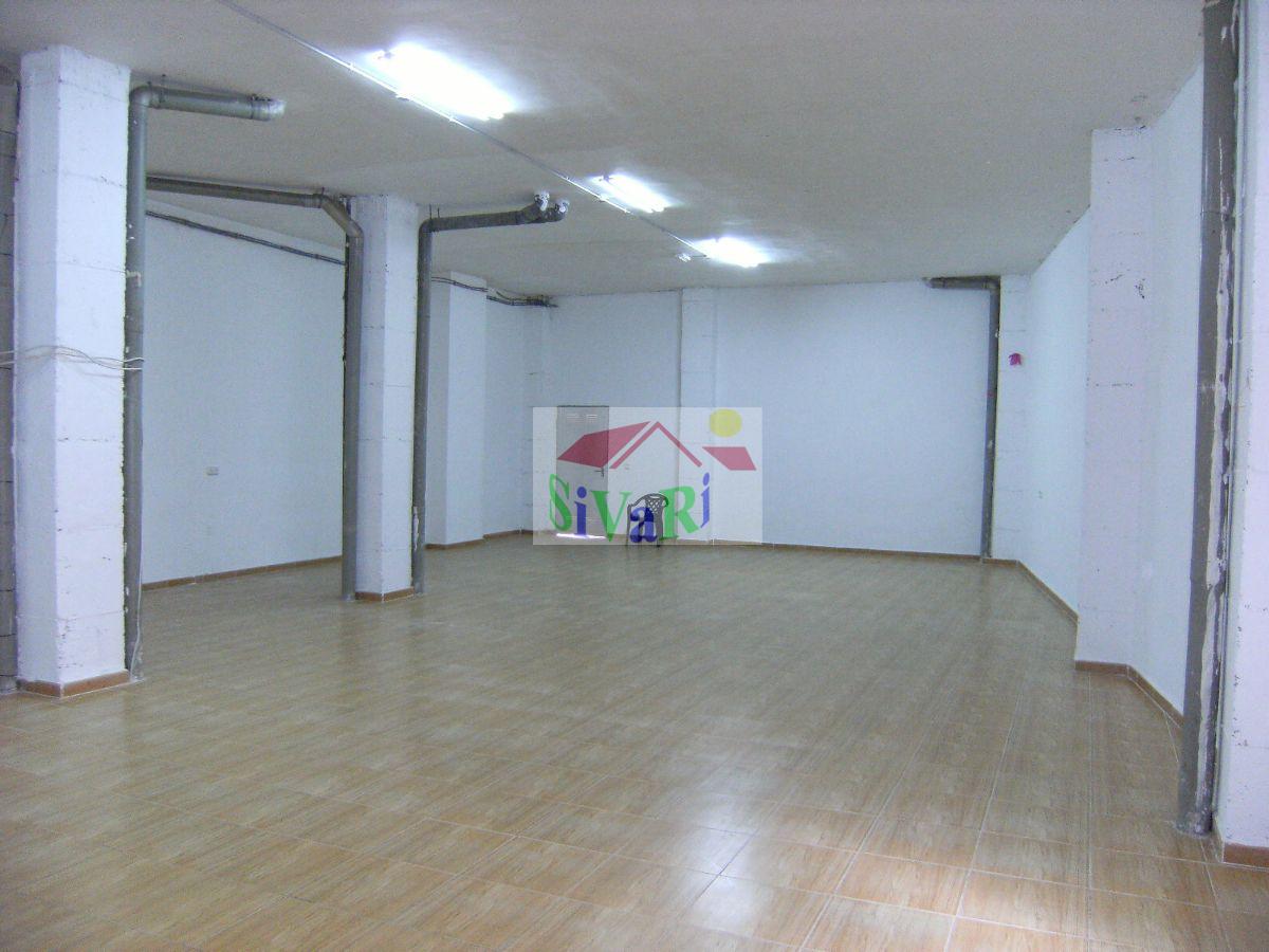 For rent of commercial in Abarán