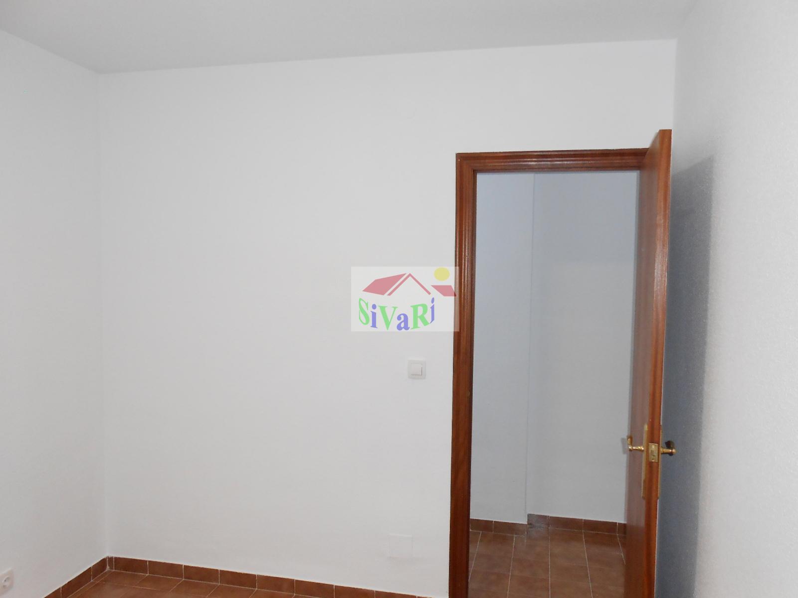 For sale of flat in Abarán