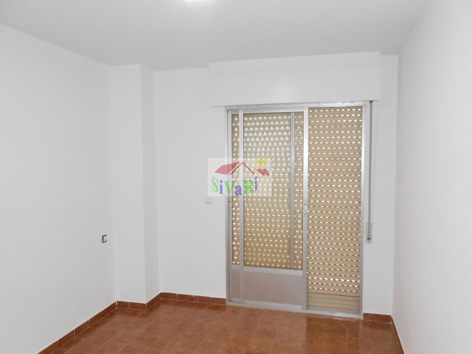 For sale of flat in Abarán