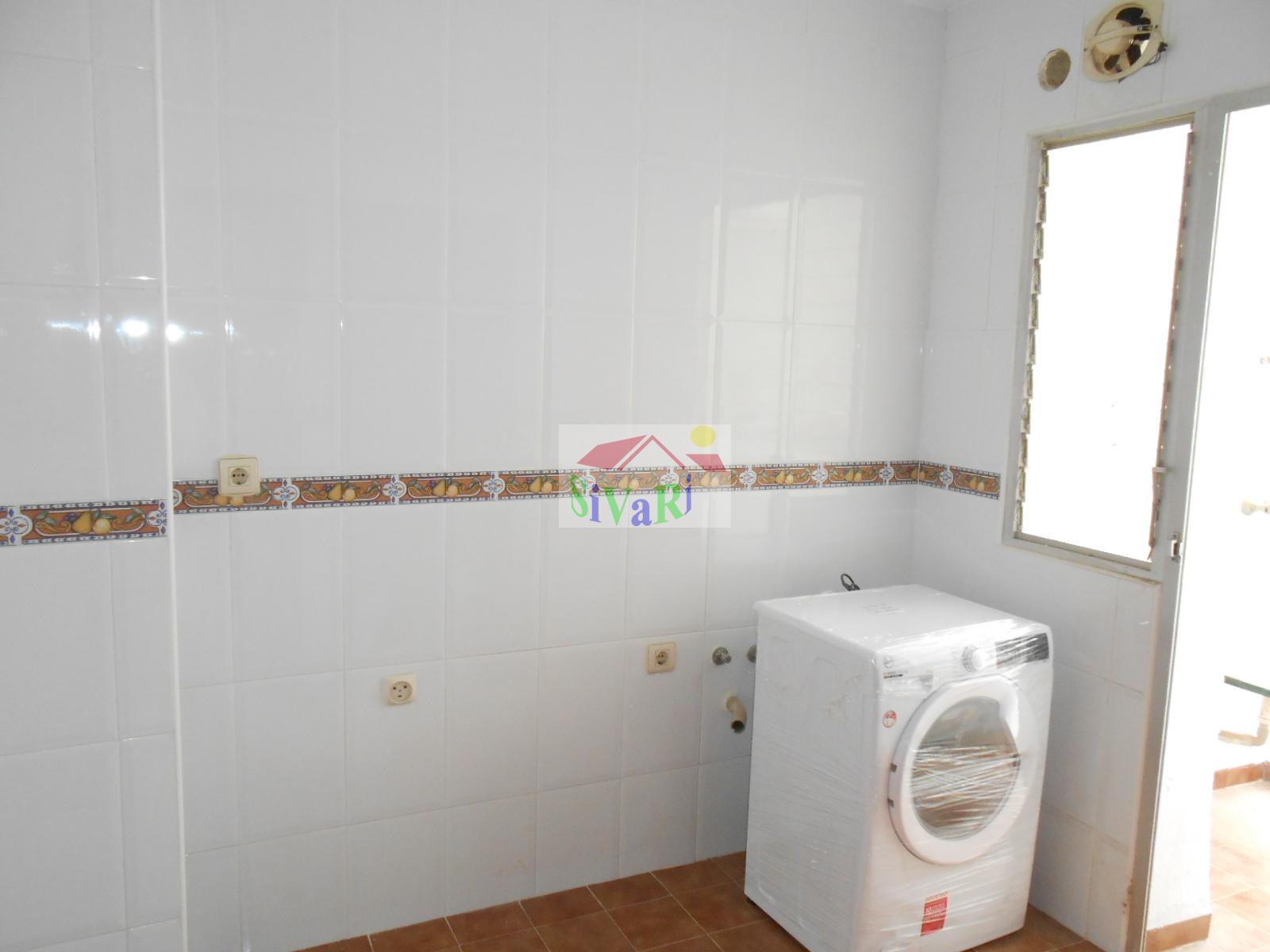 For sale of flat in Abarán