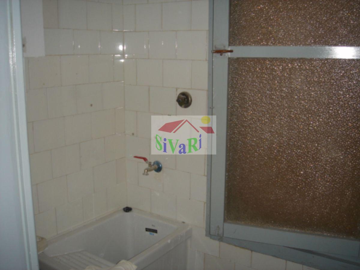 For rent of commercial in Abarán