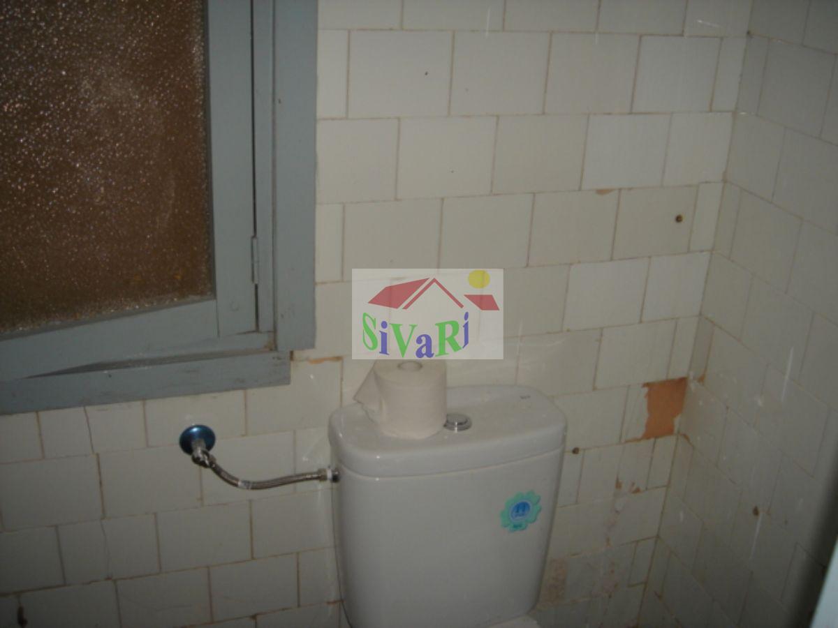 For rent of commercial in Abarán