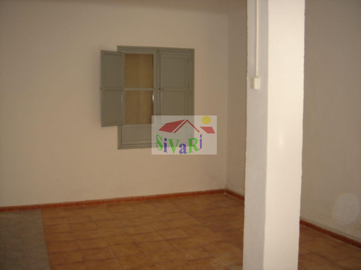 For rent of commercial in Abarán