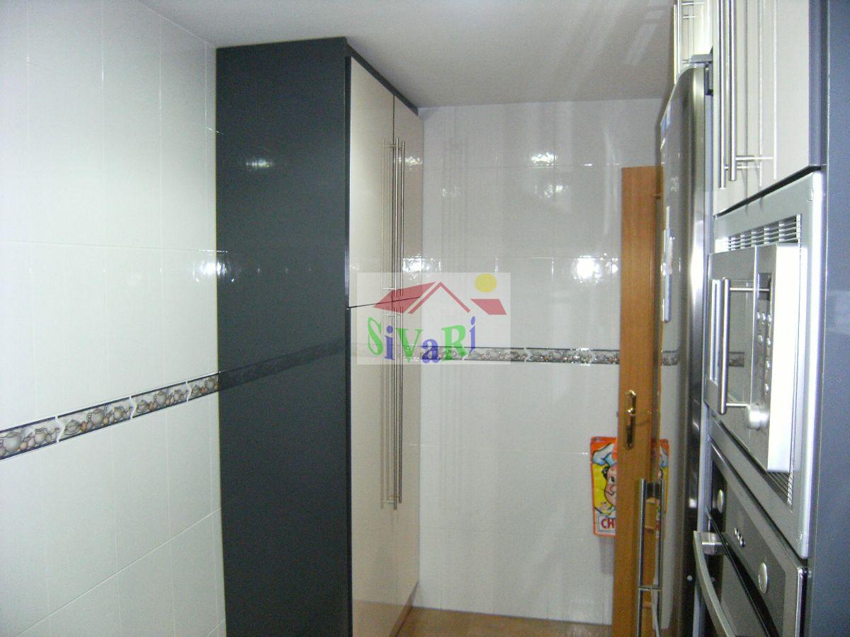 For sale of flat in Abarán