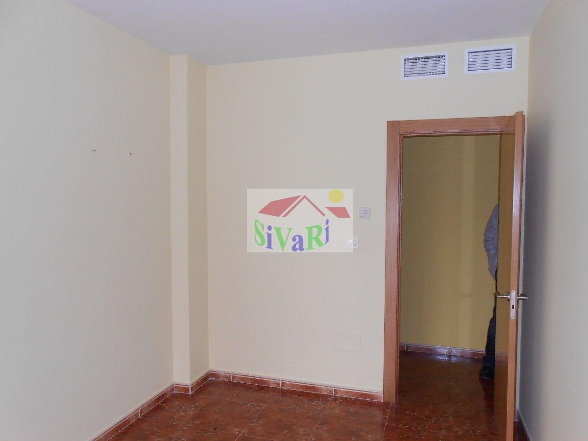 For sale of flat in Abarán