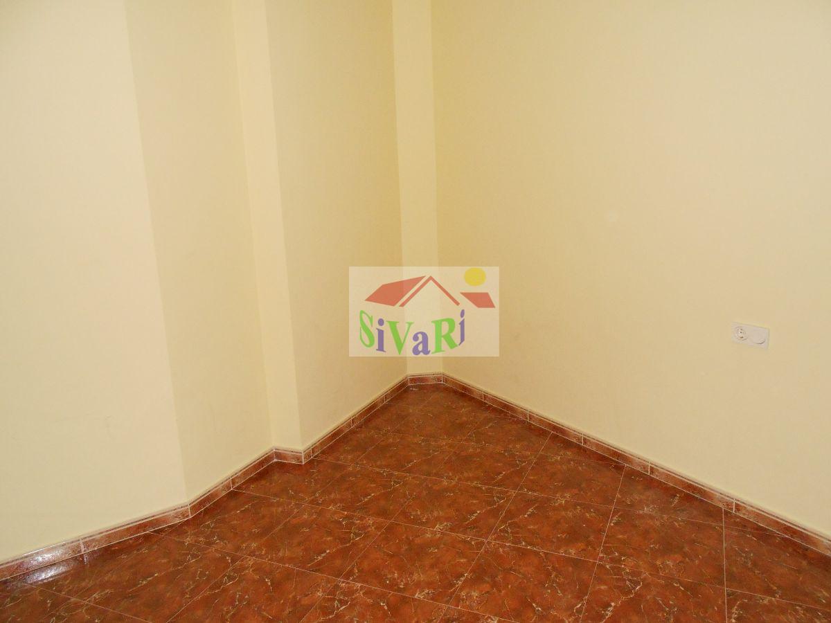 For sale of flat in Abarán