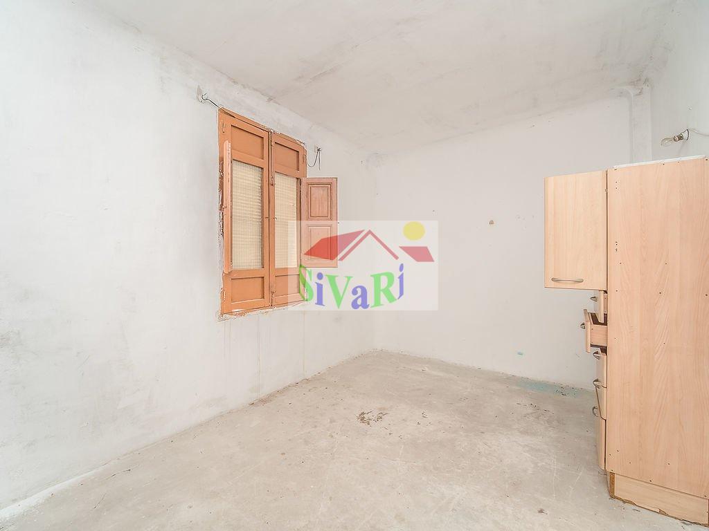 For sale of house in Abarán