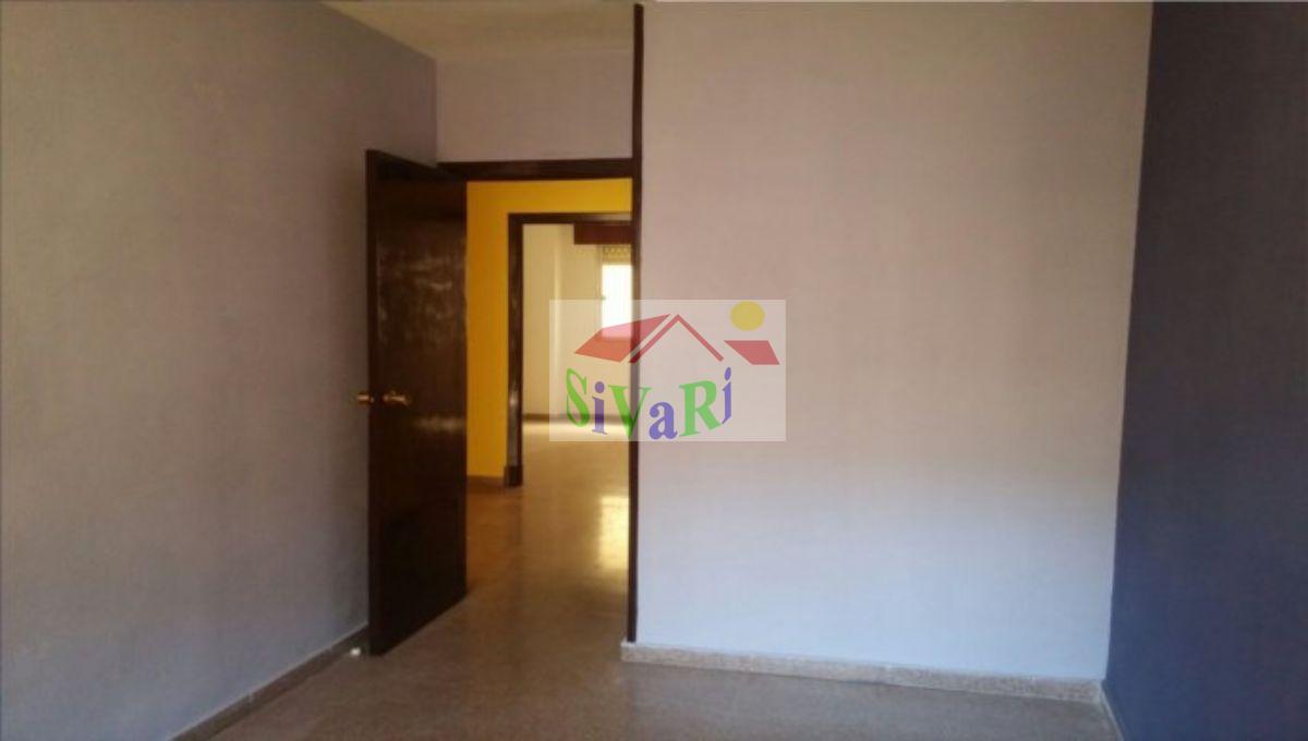 For sale of flat in Abarán